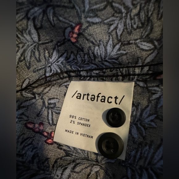 🍃NWOT! Artefact Print Dress Shirt - Picture 5 of 5